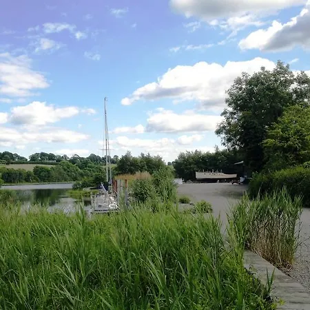 Glasson Lakeshore Cabins Lodge