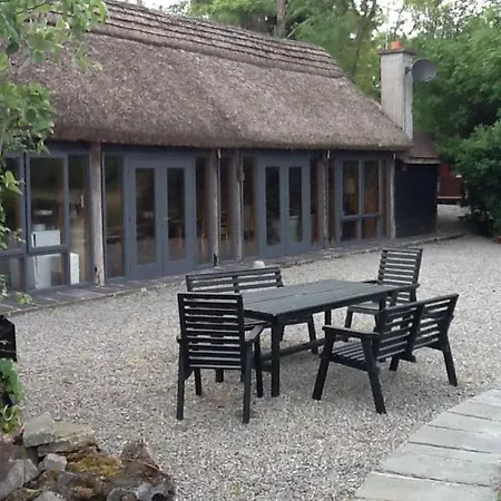 Glasson Lakeshore Cabins *