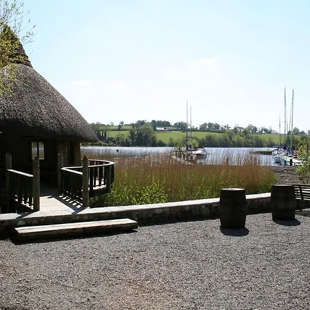 Glasson Lakeshore Cabins Lodge