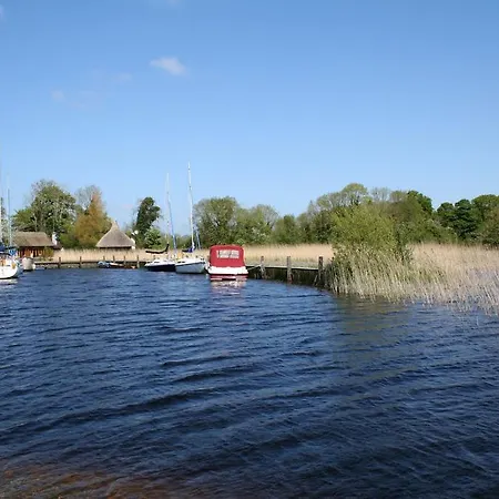 Glasson Lakeshore Cabins Lodge Athlone